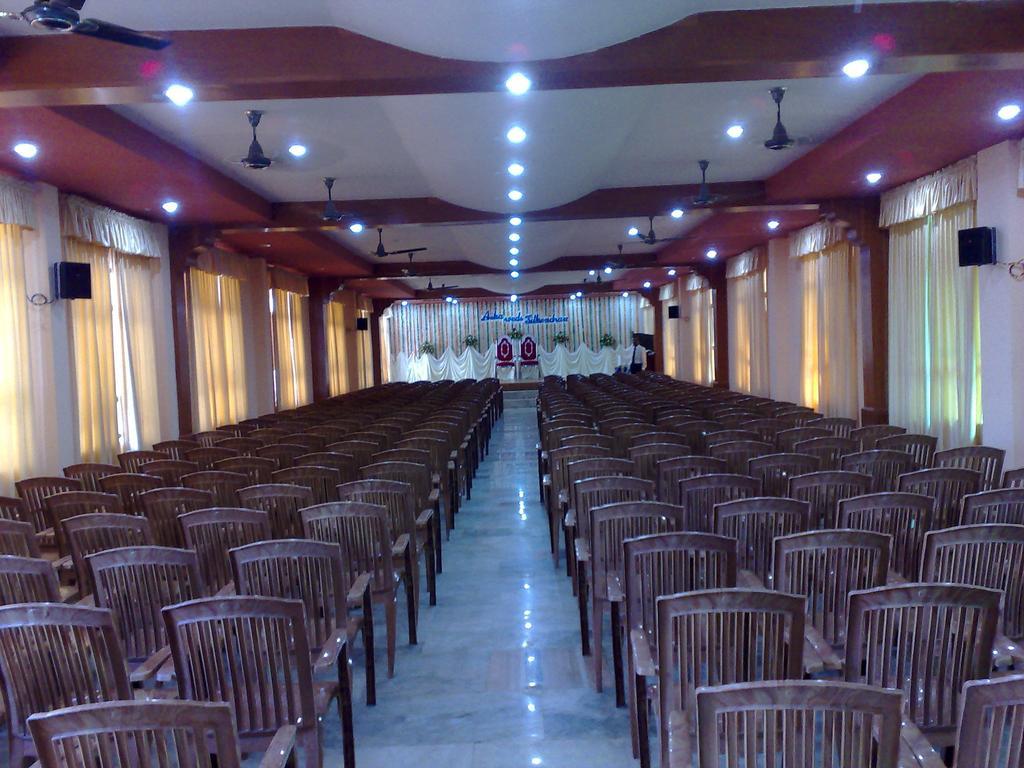 Kpm Regency Hotel Palakkad Exterior photo